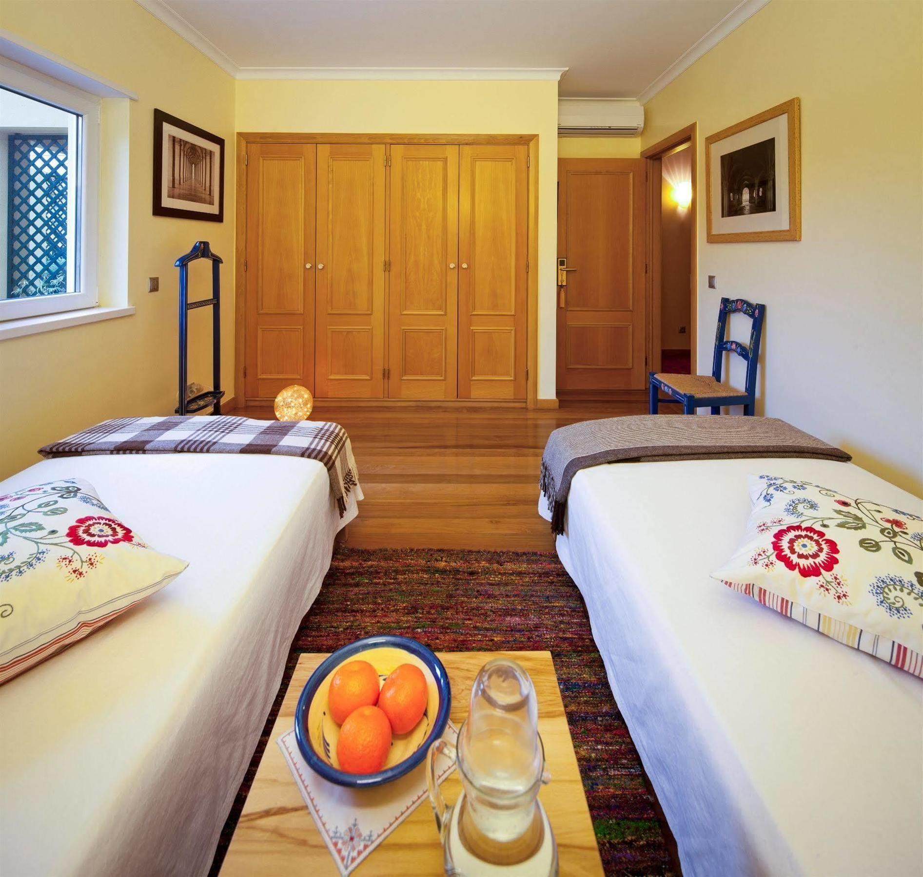 Dolce Vita Guesthouse Эшторил Экстерьер фото